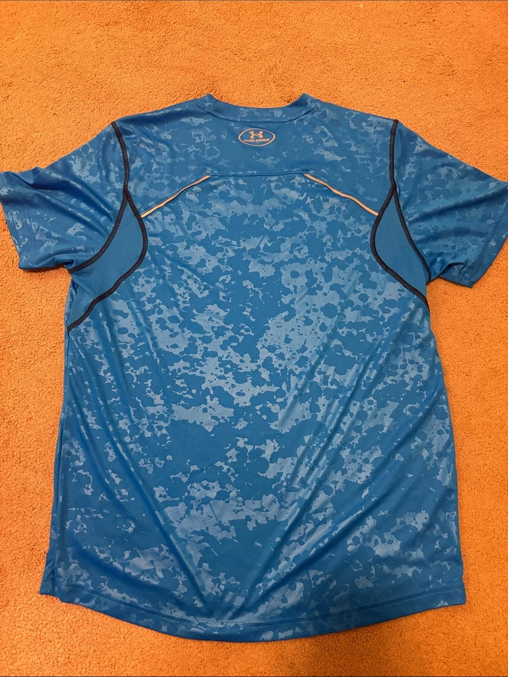 Men’s Under Armour tee